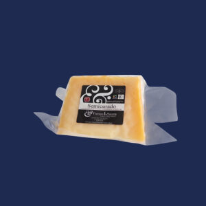 QUESO SEMICURADO DE LECHE CRUDA DE OVEJA CUÑA DE 0.400 GMS APROX